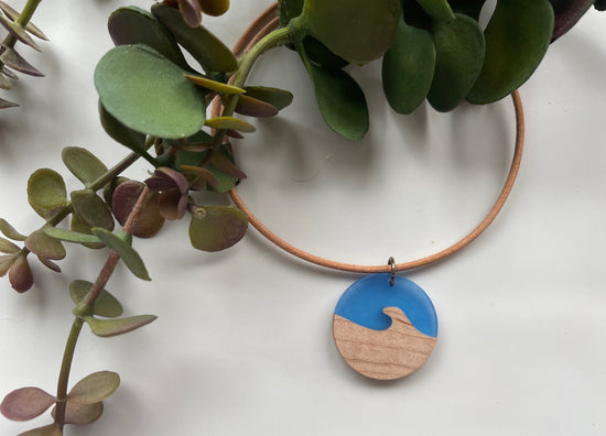 Load image into Gallery viewer, Yin Yang Wave Necklace
