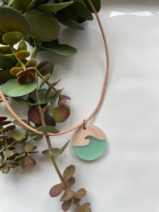 Load image into Gallery viewer, Yin Yang Wave Necklace
