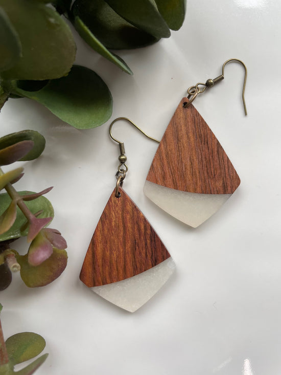 Load image into Gallery viewer, Summit Earrings
