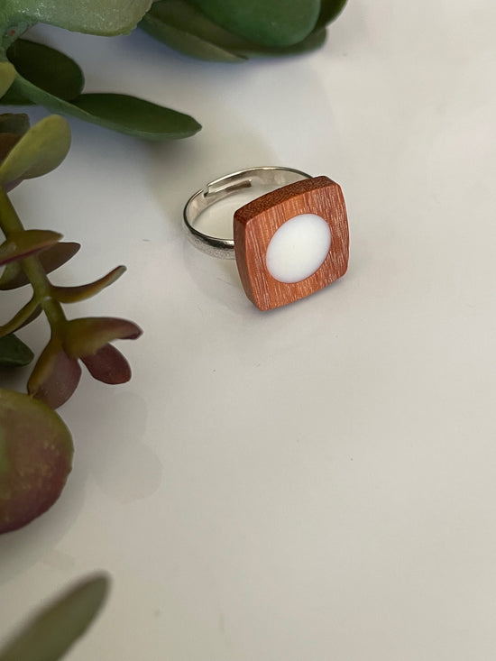 Load image into Gallery viewer, Chatke Viga Lucky Ring (Ivory)
